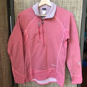 Patagonia Half-zip pullover Medium COMFY!